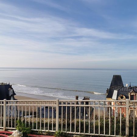 Les Pieds Dans L'Eau Apartment Trouville-sur-Mer Exterior photo